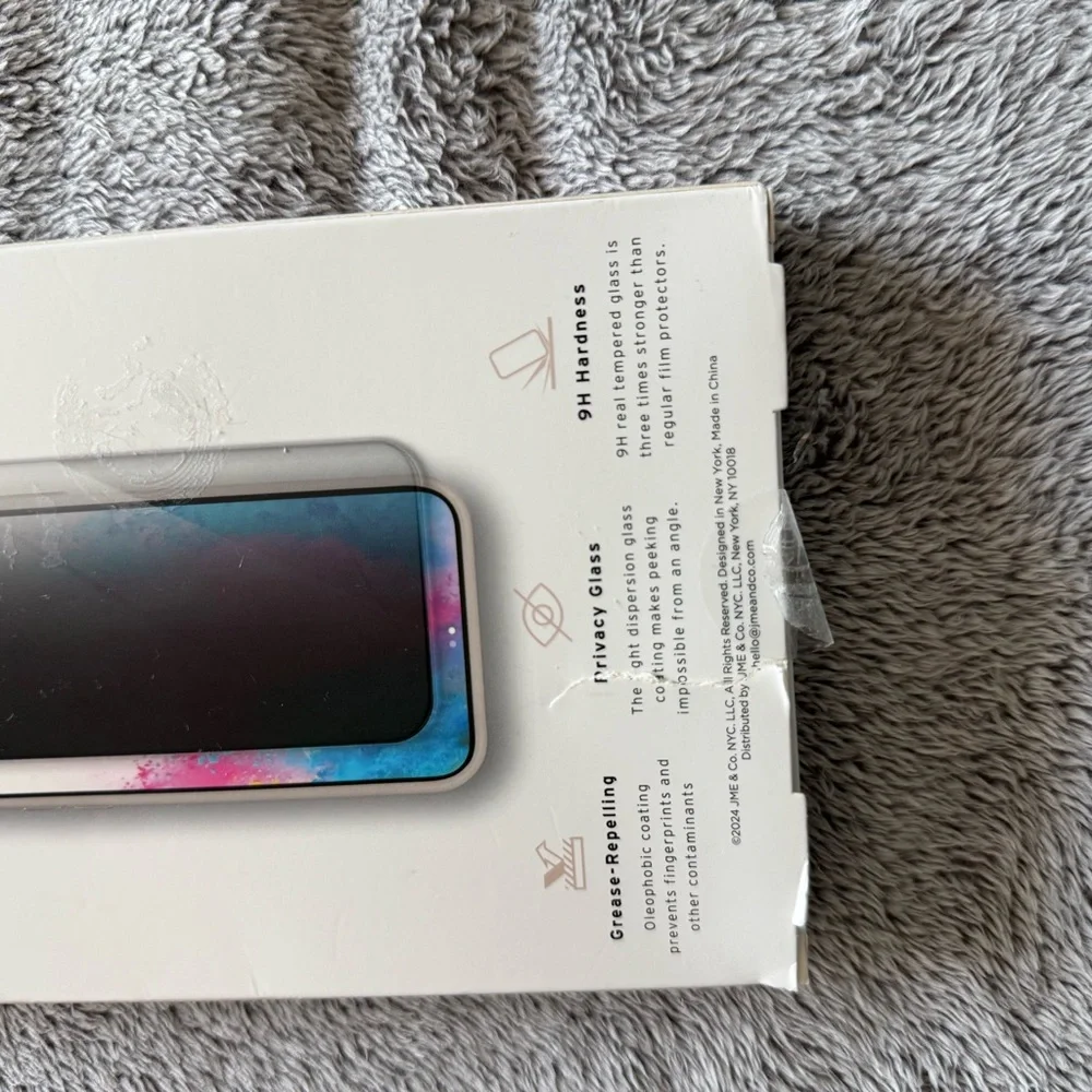 MVMT Gold Screen Protector for iPhone 15,14,13